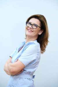 Dr Cristiana Nicolae, clinica stomatologie CriniDent Craiova
