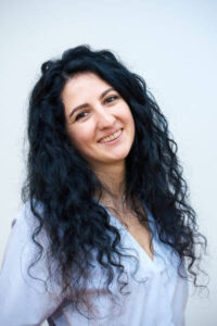 Dr Raluca Puchiu, clinica stomatologie CriniDent Craiova
