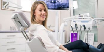 Ce trebuie să știi înainte și după intervenția cu implant dentar?